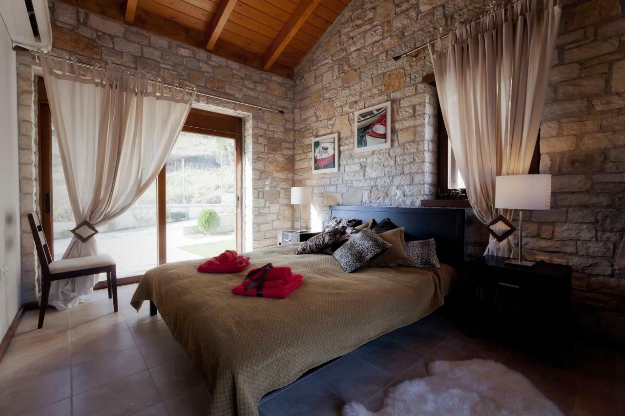 Parathalasso Villas 蒙纳斯提拉 外观 照片